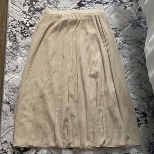 Women’s Pleated skirt